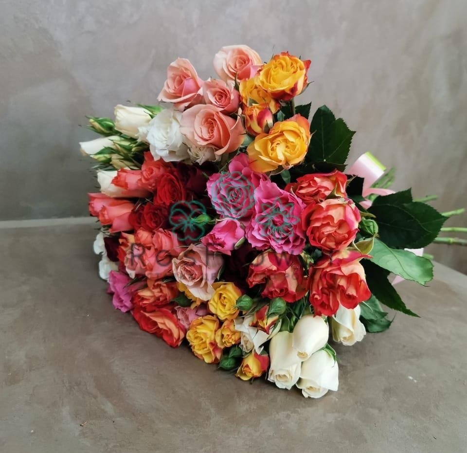 Букет цветов из: Розы в Возрождение