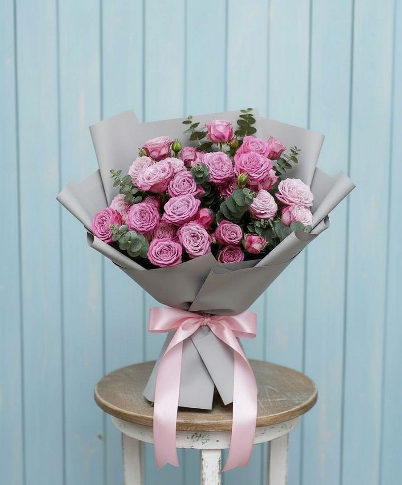 Букет цветов из: Розы в Возрождение