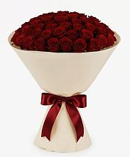 Букет 101 Бордовая роза Блэк Бакарра в Возрождение