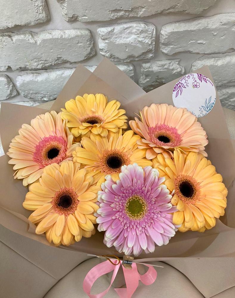 Букет цветов из: Герберы в Возрождение