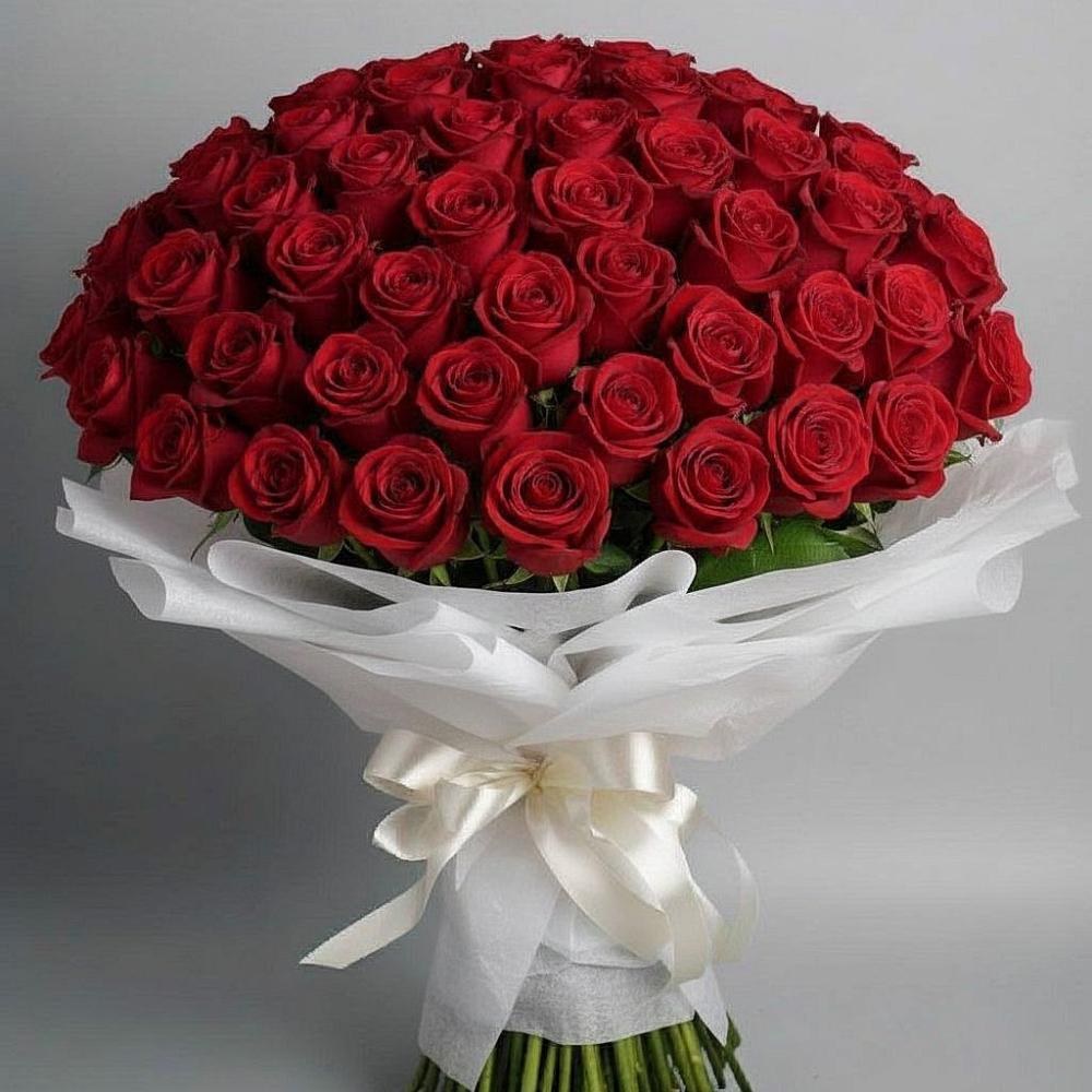 Букет 101 Красная роза Блэк Мэджик в Возрождение