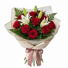 Букет цветов из:  Лилии и Розы в Возрождение