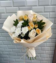 Букет цветов из:  Розы и Хризантемы в Возрождение