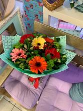Букет цветов из:  Герберы, Хризантемы и Альстромерии #REPLACE_PRED# Возрождение