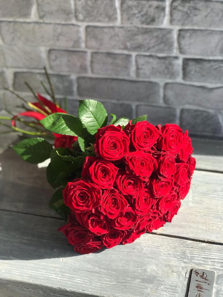 Букет Красные розы Фридом в Возрождение