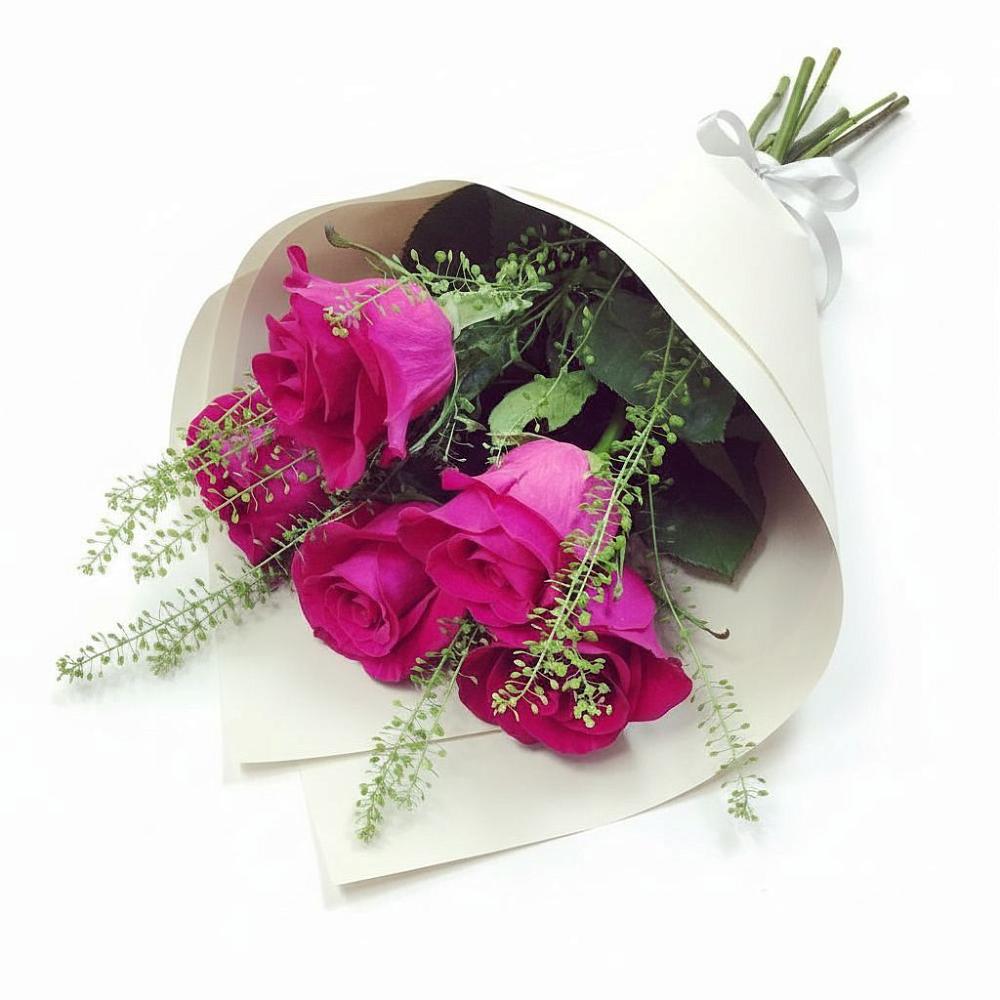 Букет цветов из: Розы в Возрождение