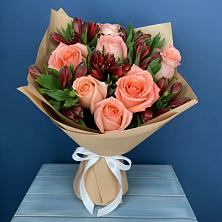 Букет цветов из:  Розы и Альстромерии в Возрождение