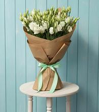 Букет цветов из:  Лизиантусы в Возрождение