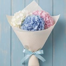 Букет цветов из:  Гортензия в Возрождение