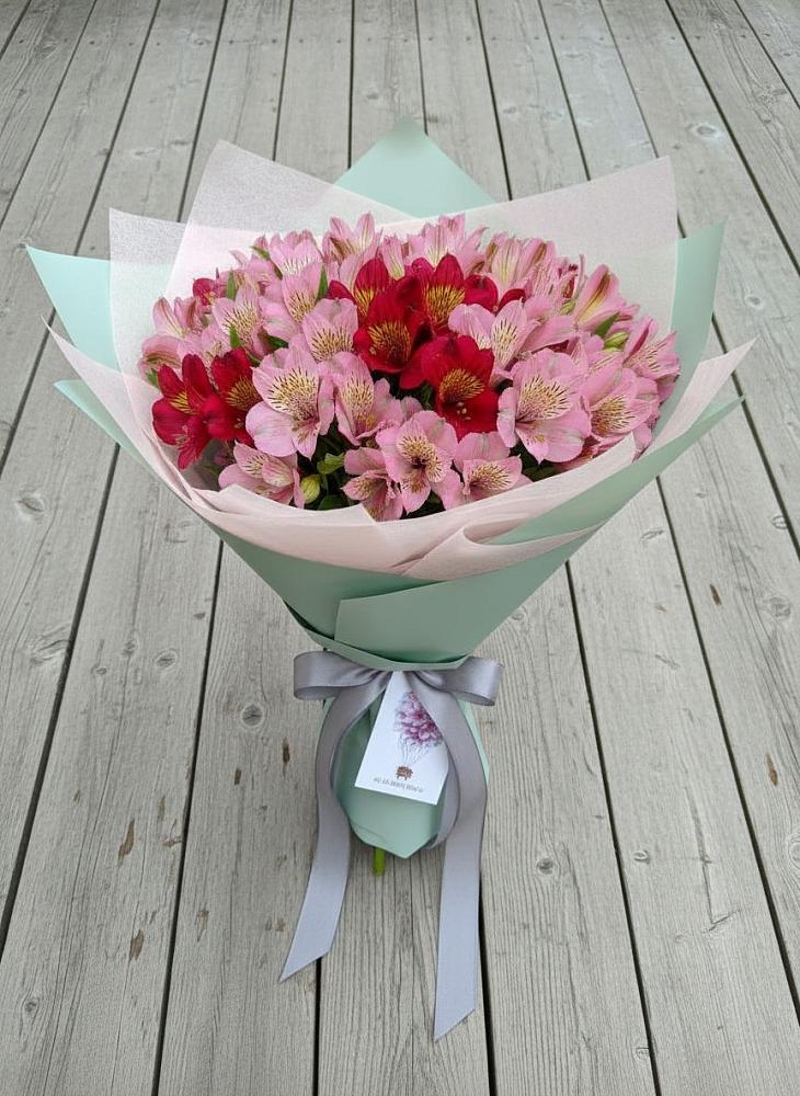 Букет цветов из: Альстромерии в Возрождение