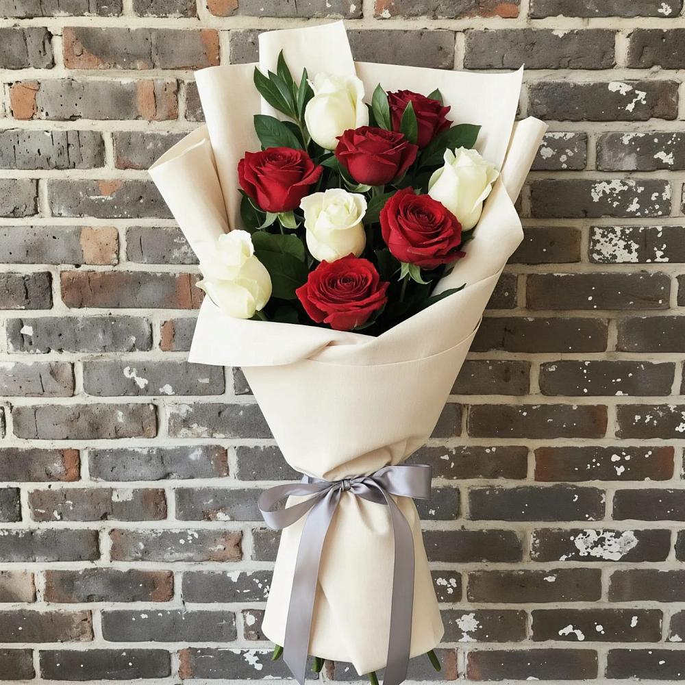 Букет цветов из: Розы в Возрождение