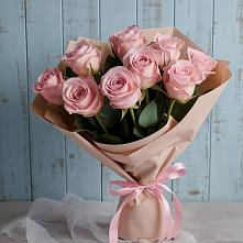 Букет цветов из:  Розы в Возрождение