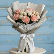 Букет цветов из:  Розы в Возрождение