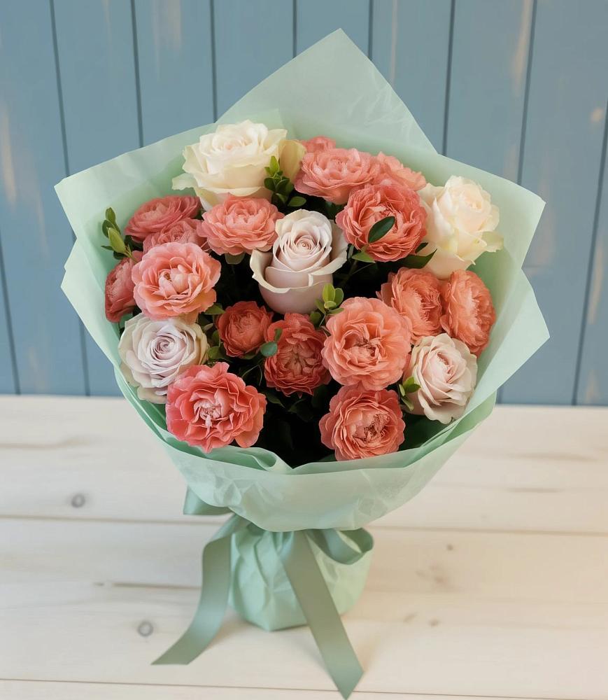 Букет цветов из: Розы в Возрождение