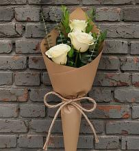 Букет цветов из:  Розы в Возрождение
