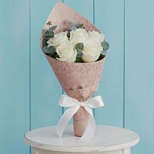 Букет цветов из:  Розы в Возрождение