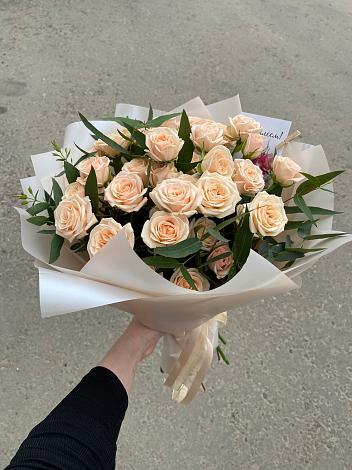 Букет Кремовые розы Латте в Возрождение