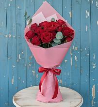 Букет цветов из:  Розы в Возрождение