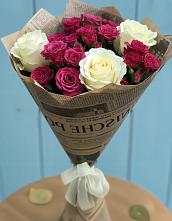 Букет цветов из:  Розы в Возрождение