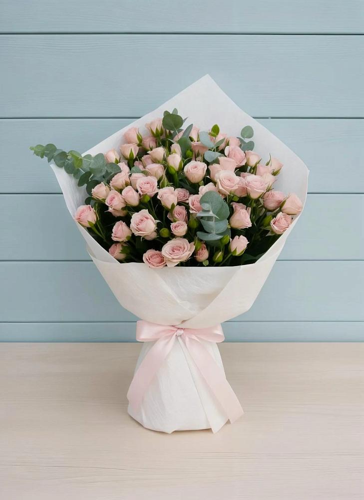 Букет цветов из: Розы в Возрождение