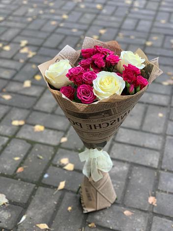 Букет цветов из: Розы в Возрождение