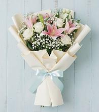 Букет цветов из:  Лилии в Возрождение