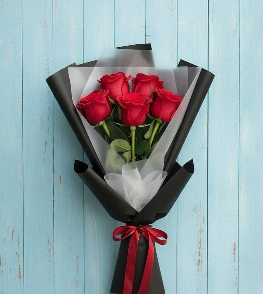 Букет цветов из: Розы в Возрождение