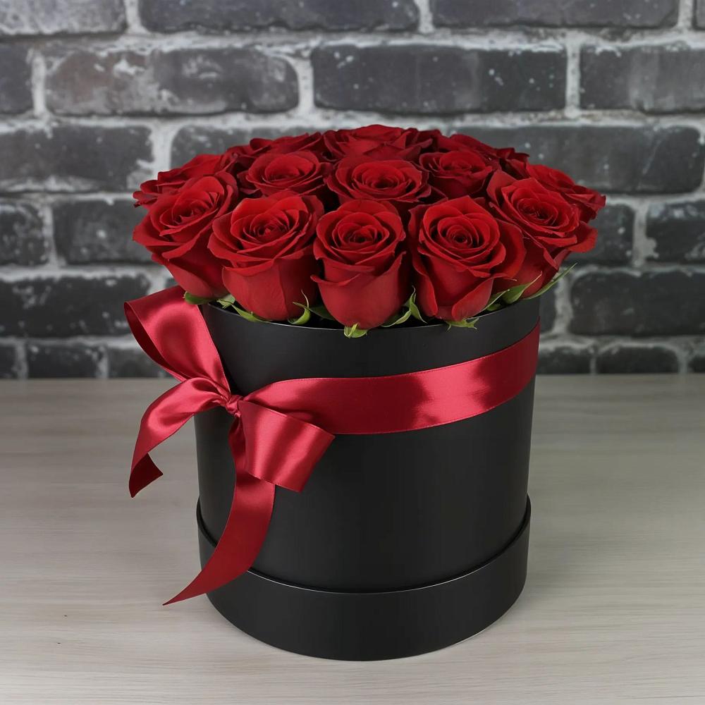 Цветочная композиция из Розы в шляпной коробке в Возрождение