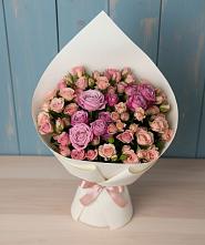 Букет цветов из:  Розы в Возрождение