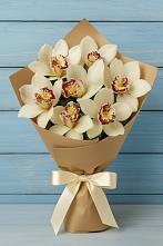 Букет цветов из:  Орхидеи и Розы в Возрождение